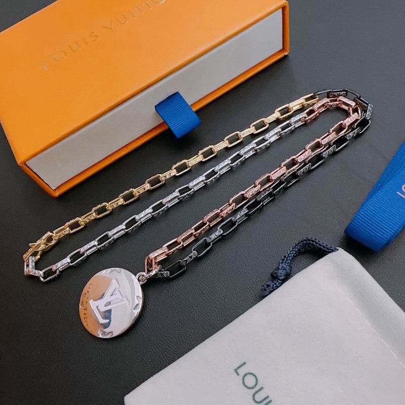 LV Necklace 03lyr269